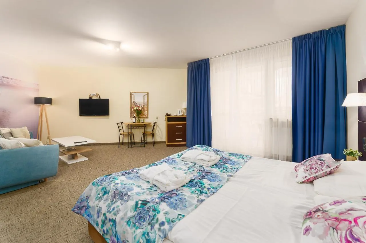 Apartamenty Prywatne W Hotelu Przy Plazy Diva 코워브제크