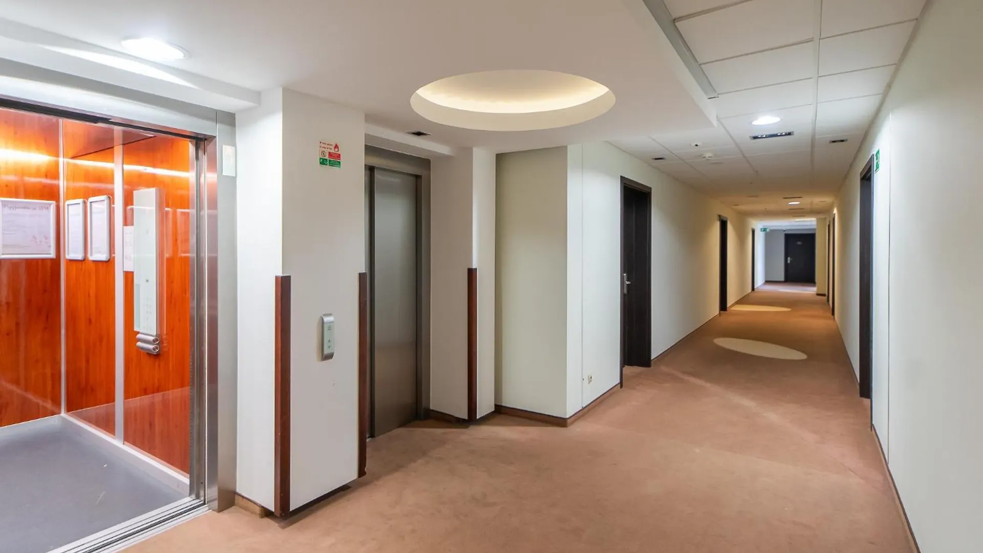 Apartamenty Prywatne W Hotelu Przy Plazy Diva 코워브제크 아파트