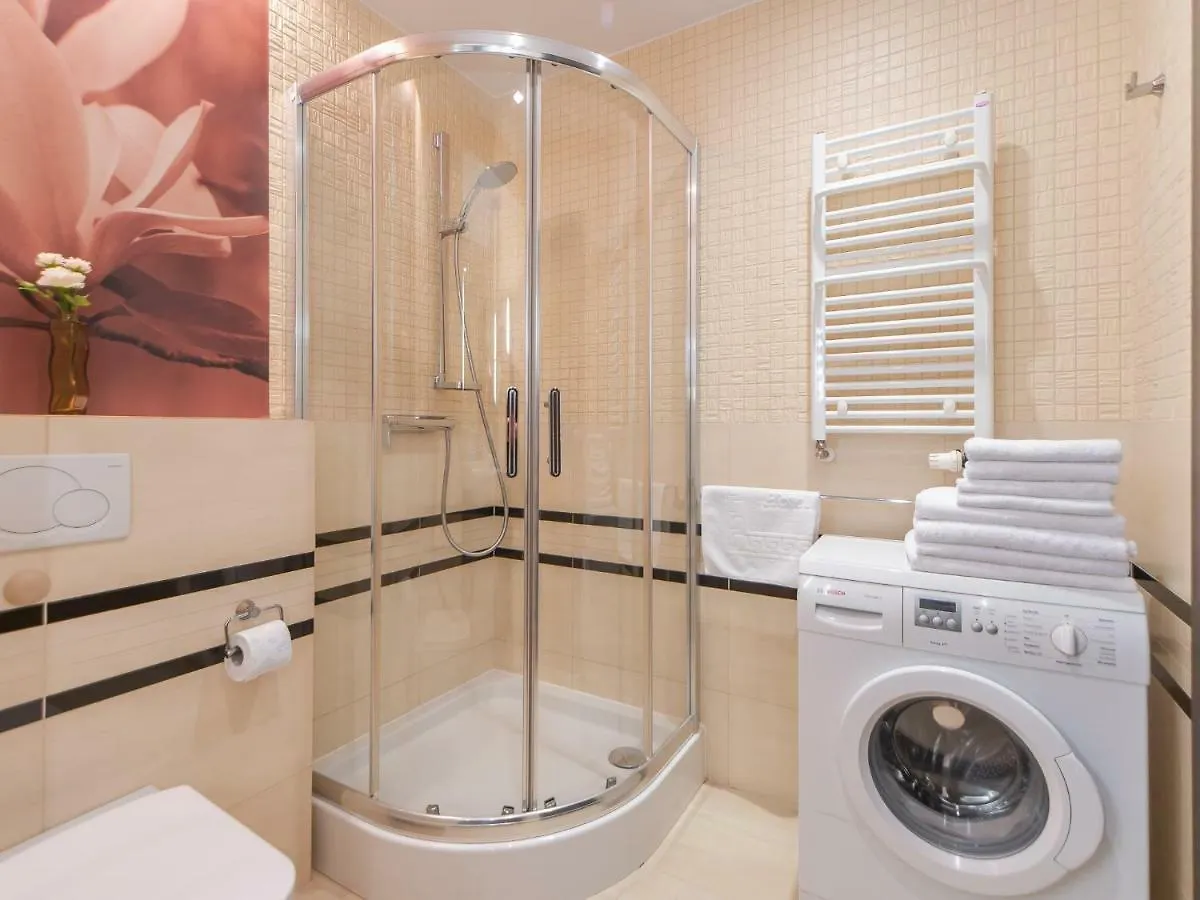 Apartamenty Prywatne W Hotelu Przy Plazy Diva Kolberg 0*,
